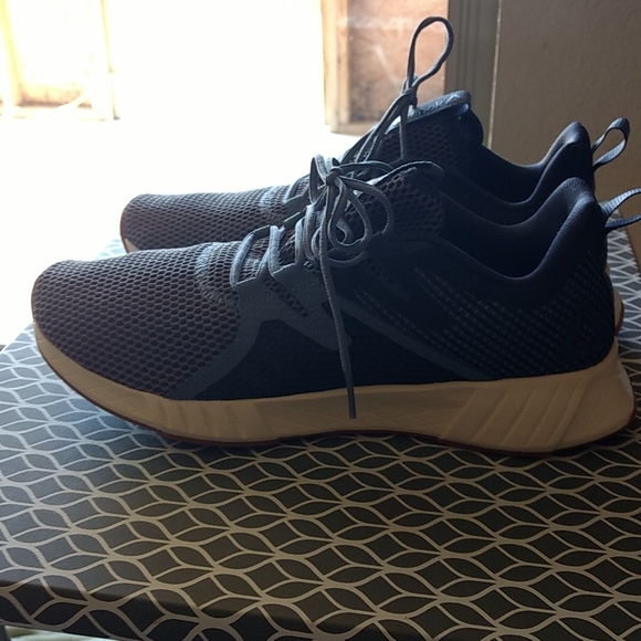 Reebok Fusium Run 2.0 NWOT in box - Picture 4 of 7